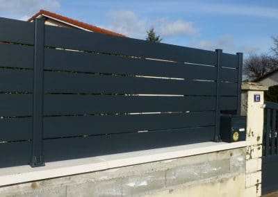 Ensemble portail + clôture aluminium en rénovation zoom Limas